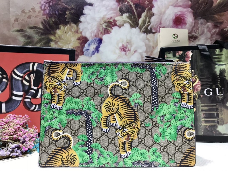 Gucci Clutch Bags